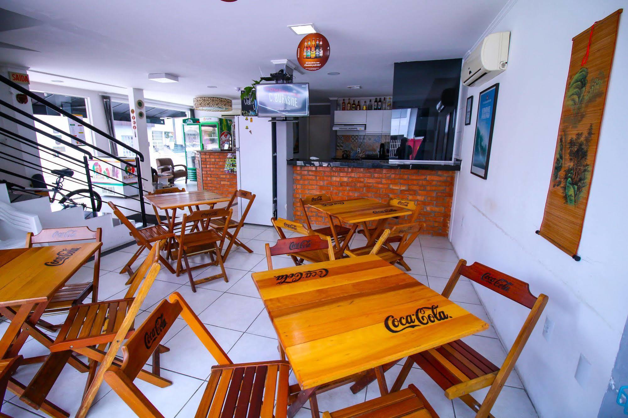 Positive Hostel Balneário Camboriú 外观 照片