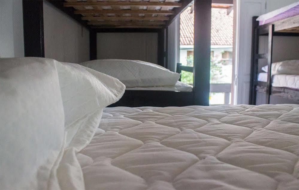 Positive Hostel Balneário Camboriú 外观 照片